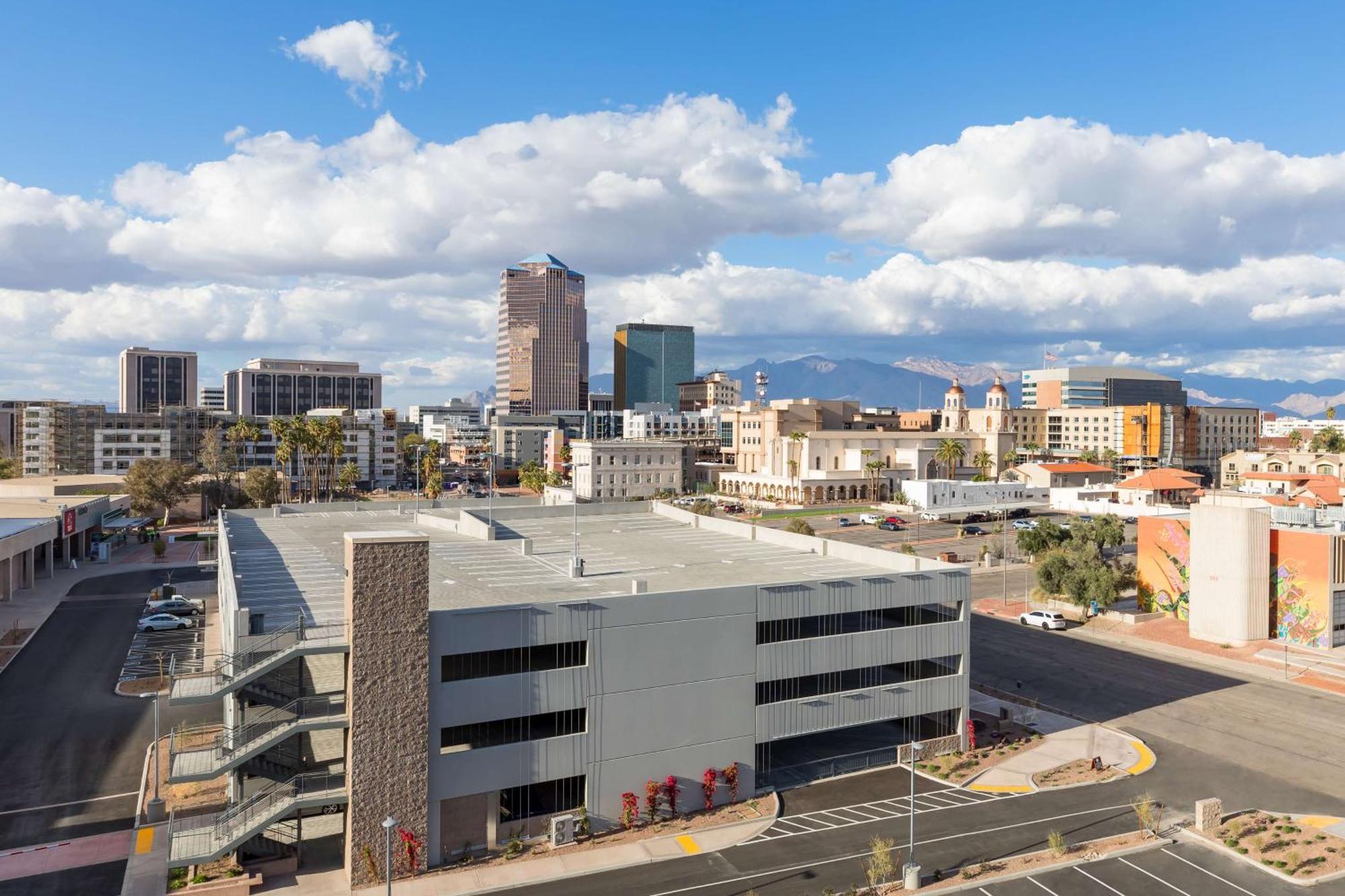 Doubletree By Hilton Tucson Downtown Convention Center Hotel Exterior photo